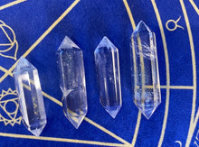 Load image into Gallery viewer, 高波動ダブルポイント水晶　Clear Quartz Double Point crystal
