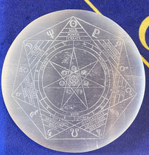 Load image into Gallery viewer, セプタグラムソウルジャーニーコーチング秘密のシンボル セレナイトエナジー ベース (New) Selenite charger septagram