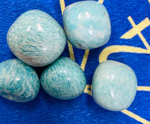 Load image into Gallery viewer, クリスタル タンブル ストーン アマゾナイト Crystal Tumbled Stone Amazonite Cube