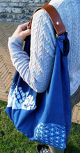 Load image into Gallery viewer, 藍染 吾妻バック(フラワーオブライフ&絞り) Aizome AZUMA bag with Flower of life + SHIBORI Design