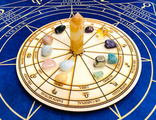 Load image into Gallery viewer, ホロスコープをクリスタルで描く!天体の石と占星術グリッドマット(セプタリアン) 25cm セット Astrology Sacred geometry Crystal grid wood 25cm mat set