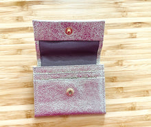 Load image into Gallery viewer, 開運 ゴールド高級山羊革 コインケース Gold Coin case