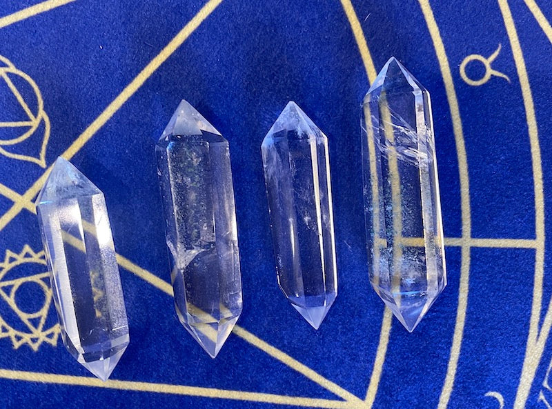 高波動ダブルポイント水晶　Clear Quartz Double Point crystal