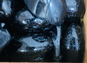 ブラック トルマリン（電磁波防止）Crystal Rough Black Tourmaline