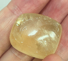 Load image into Gallery viewer, ゴールデンカルサイトタンブル Crystal Tumbled Stone
