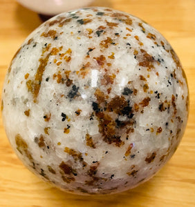 木星とエコーのパワーストーンガーネット 球体のクリスタル a3　Orange garnet sphere a3