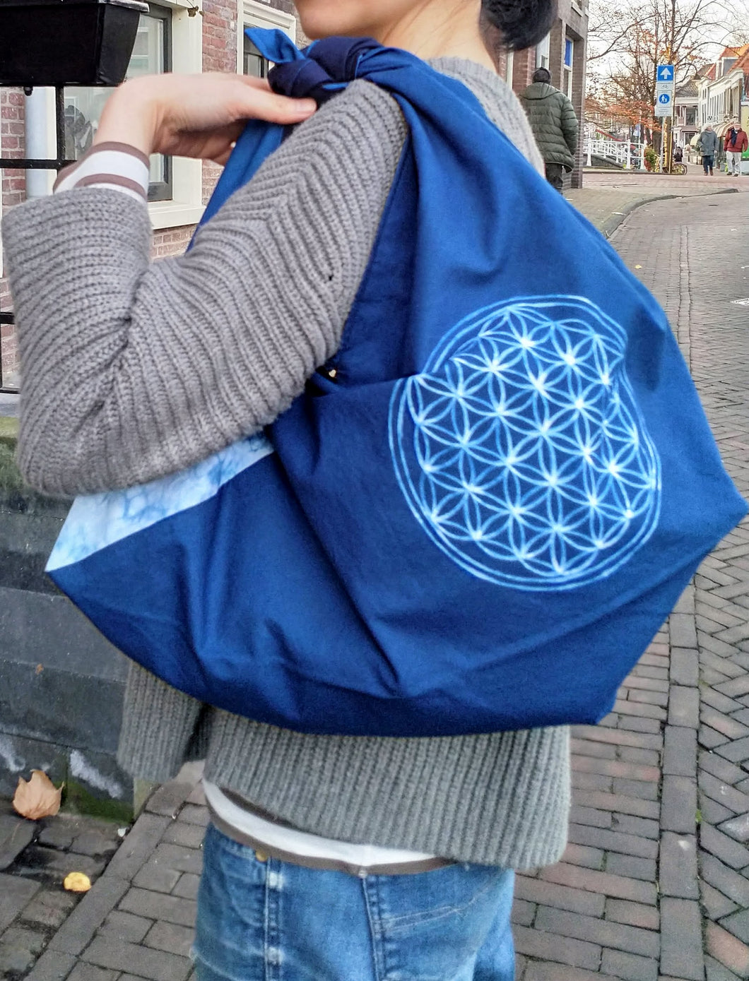藍染　吾妻バック（フラワーオブライフ＆絞り） Aizome AZUMA bag with Flower of life + SHIBORI Design
