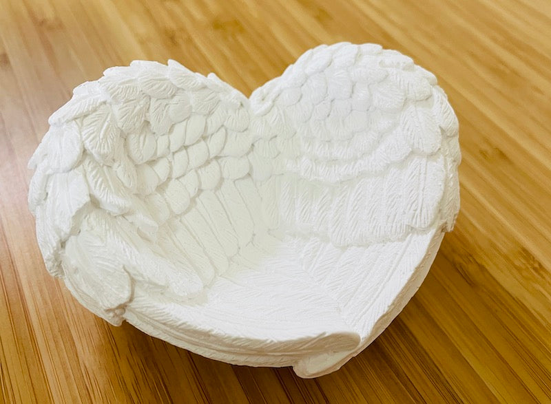天使の羽のクリスタルスタンドwing heart shaped crystal holder