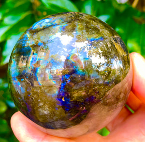 海王星、月、太陽の石ラブラドライト（g）球体のクリスタル sphere