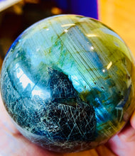 Load image into Gallery viewer, 海王星、月、太陽の石ラブラドライト（h）球体のクリスタル sphere
