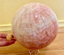 Load image into Gallery viewer, ピンクカリビアン超超巨大球体 （天王星、パラスアテナ） PINK CARIBBEAN EXTRA LARGE SPHERE
