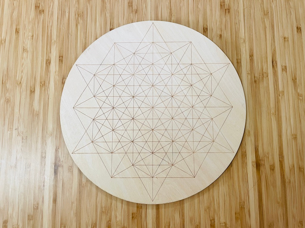 64スターテトラへドロン グリッド マット 30cm ( クリスタルは含まれておりません）64star tetrahedron Crystal grid wood 30cm mat （crystals not included）