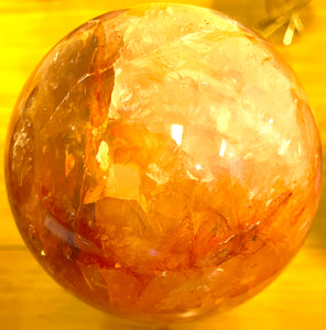 ファイアークォーツ 球体　（太陽とパンドラ）ラージ　Fire Quartz