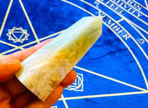 カリビアンカルサイト　ジェネレーター　caribbean calcite prismatic obelisk generator