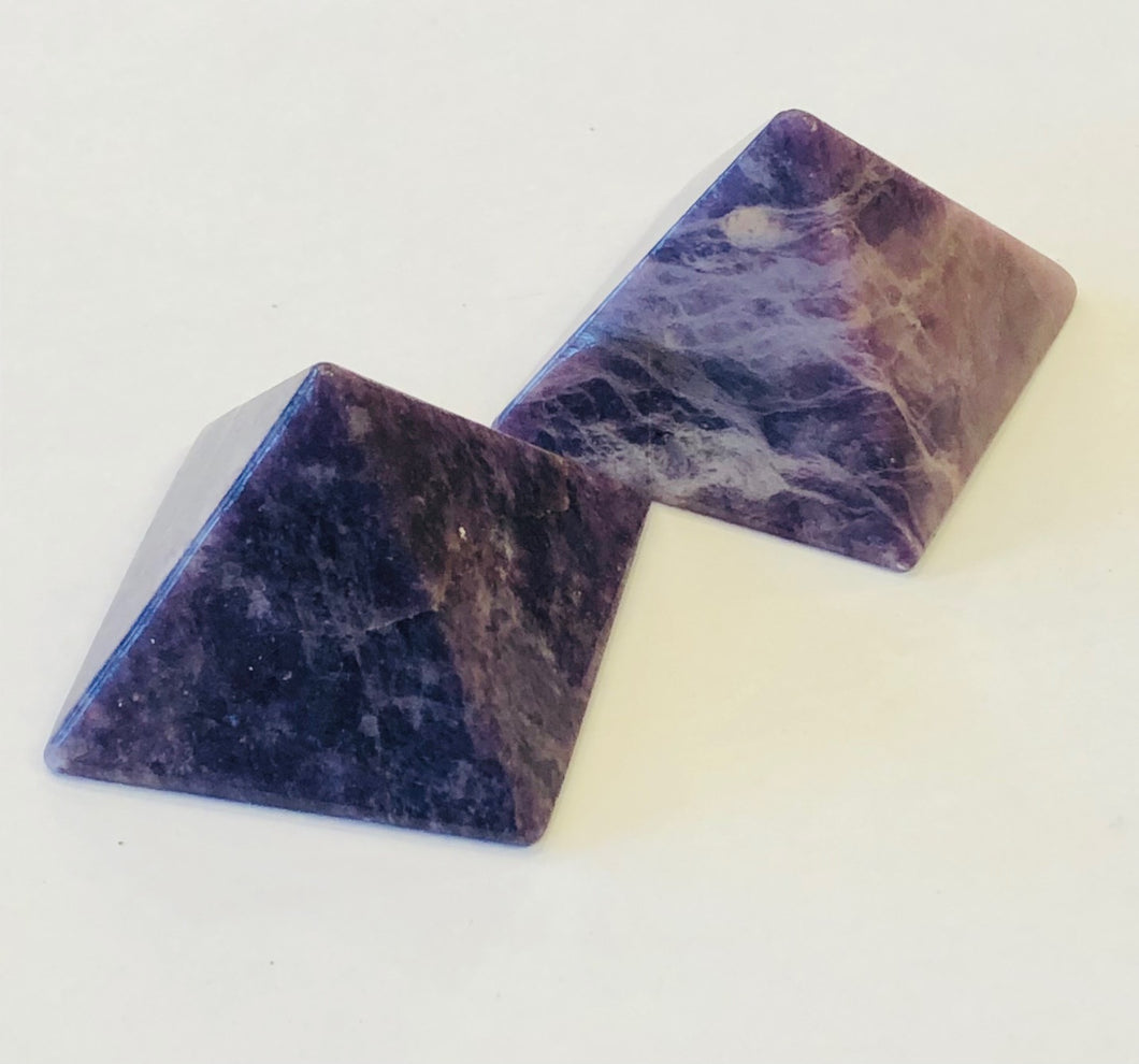クリスタル レピドライト ピラミッド型 Crystal Stone Lepidolite Pyramid Shape