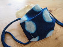 Load image into Gallery viewer, 藍染めフェイスマスクー絞り Aizome Face mask with SHIBORI Design
