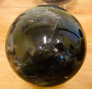 スモーキークォーツ球体（冥王星　ペルセポネ　ドラゴンヘッド）a2 Smoky sphere a2
